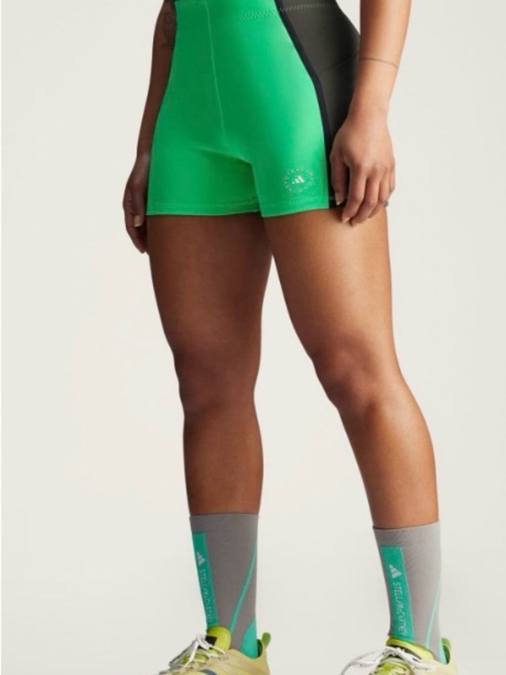 ADIDAS STELLA MCCARTNEY NWOT BIKE SHORT LOGO DESIGN GREEN CARBON BLACK SZ MEDIUM